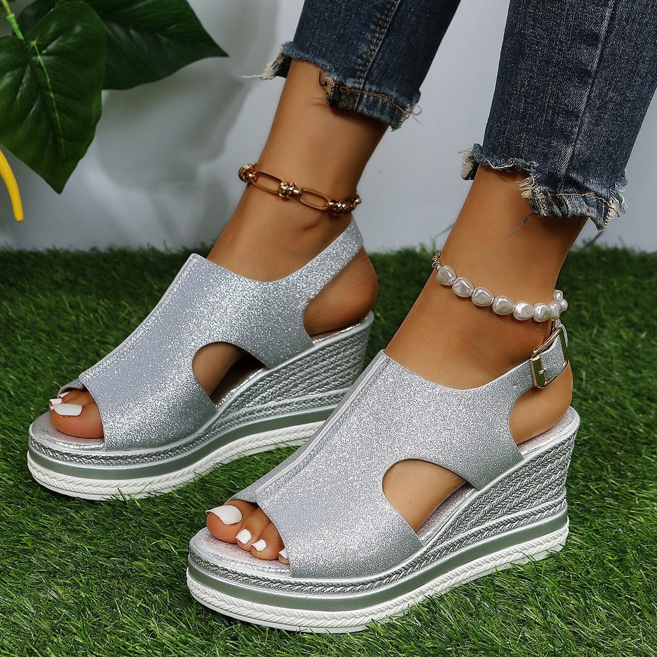Isolde™ | Glitter-Finish Sandals