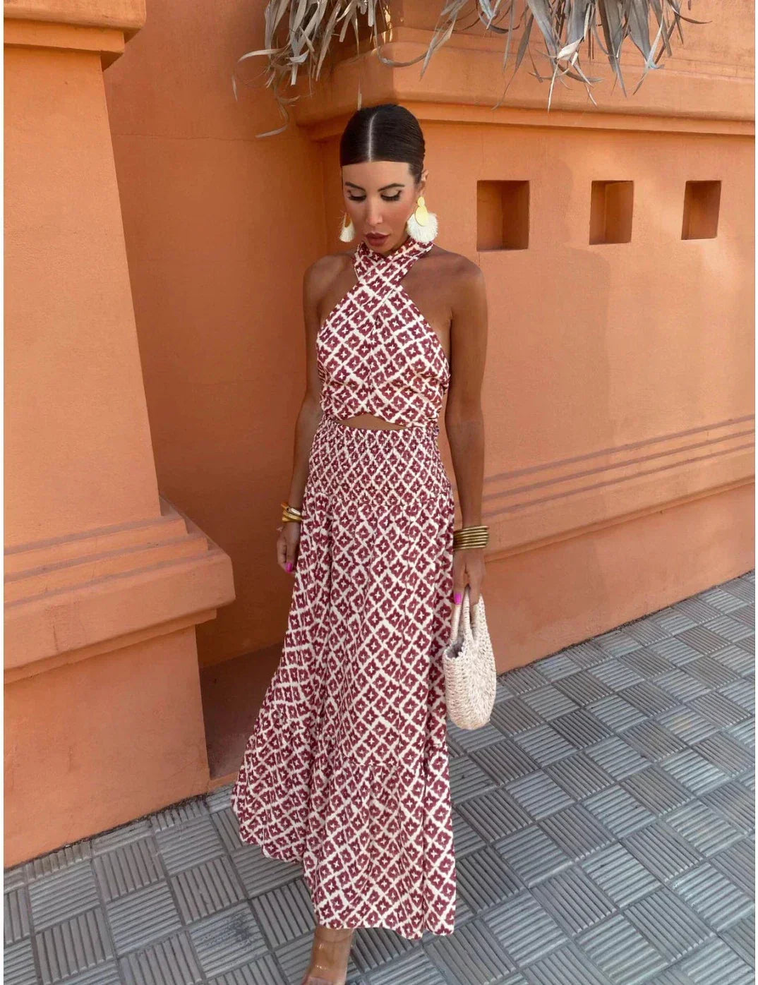 Sadie – Halterneck Cut-Out Midi Dress