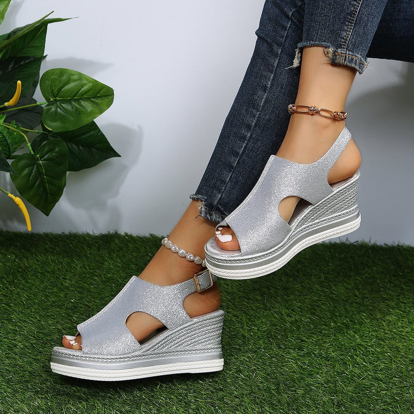 Isolde™ | Glitter-Finish Sandals